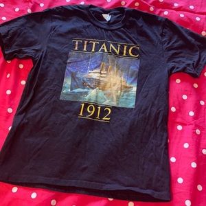 TITANIC 1912 Graphic tee